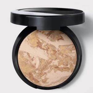 Laura Geller Baked Balance-N-Brighten Foundation in Medium